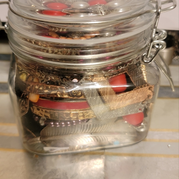 MYSTERY JEWELRY JAR - Picture 6 of 7